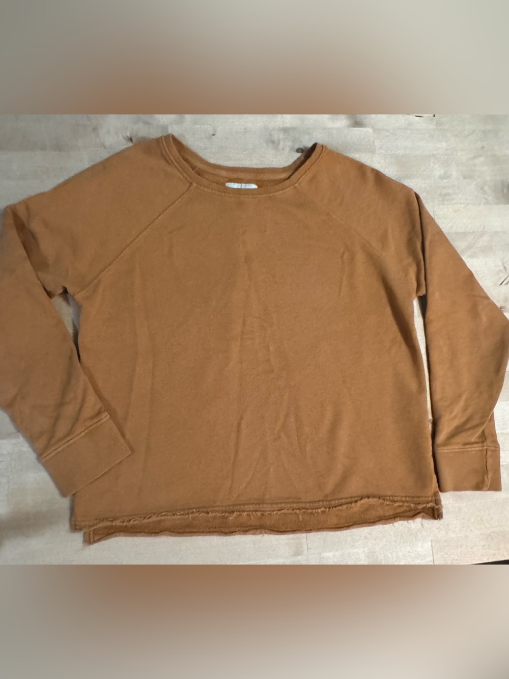Pact women’s cropped organic cotton Crewneck sweatshirt